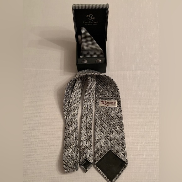 Men's 3 pieces Gift Box Set - Tie, Pocket square and Cufflinks - Picture 5 of 8